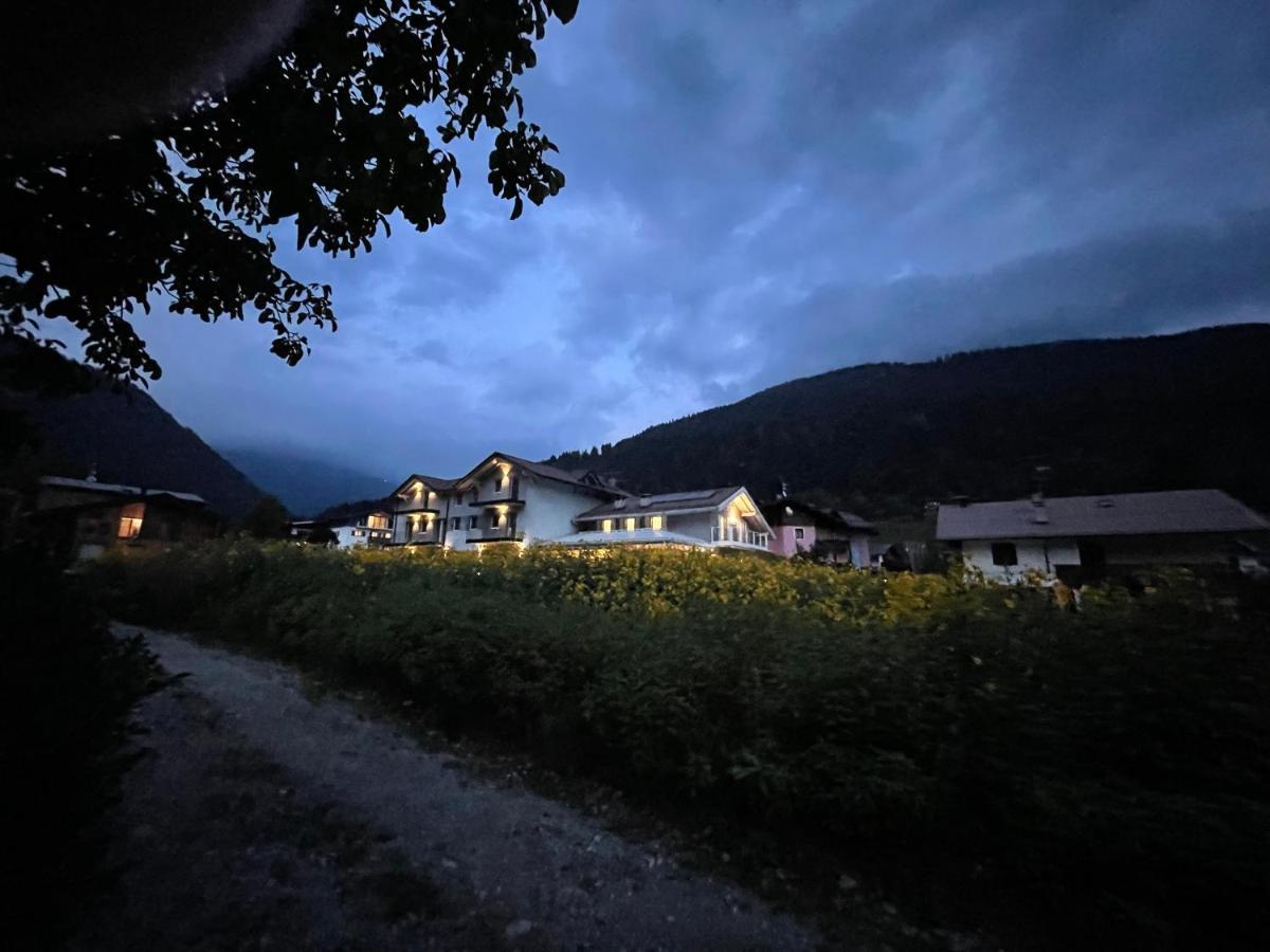 Rosensuite La Residenza Del Rosengarten Pinzolo Exterior foto