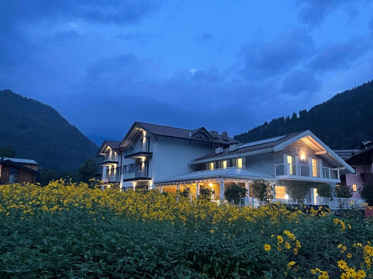 Rosensuite La Residenza Del Rosengarten Pinzolo Exterior foto