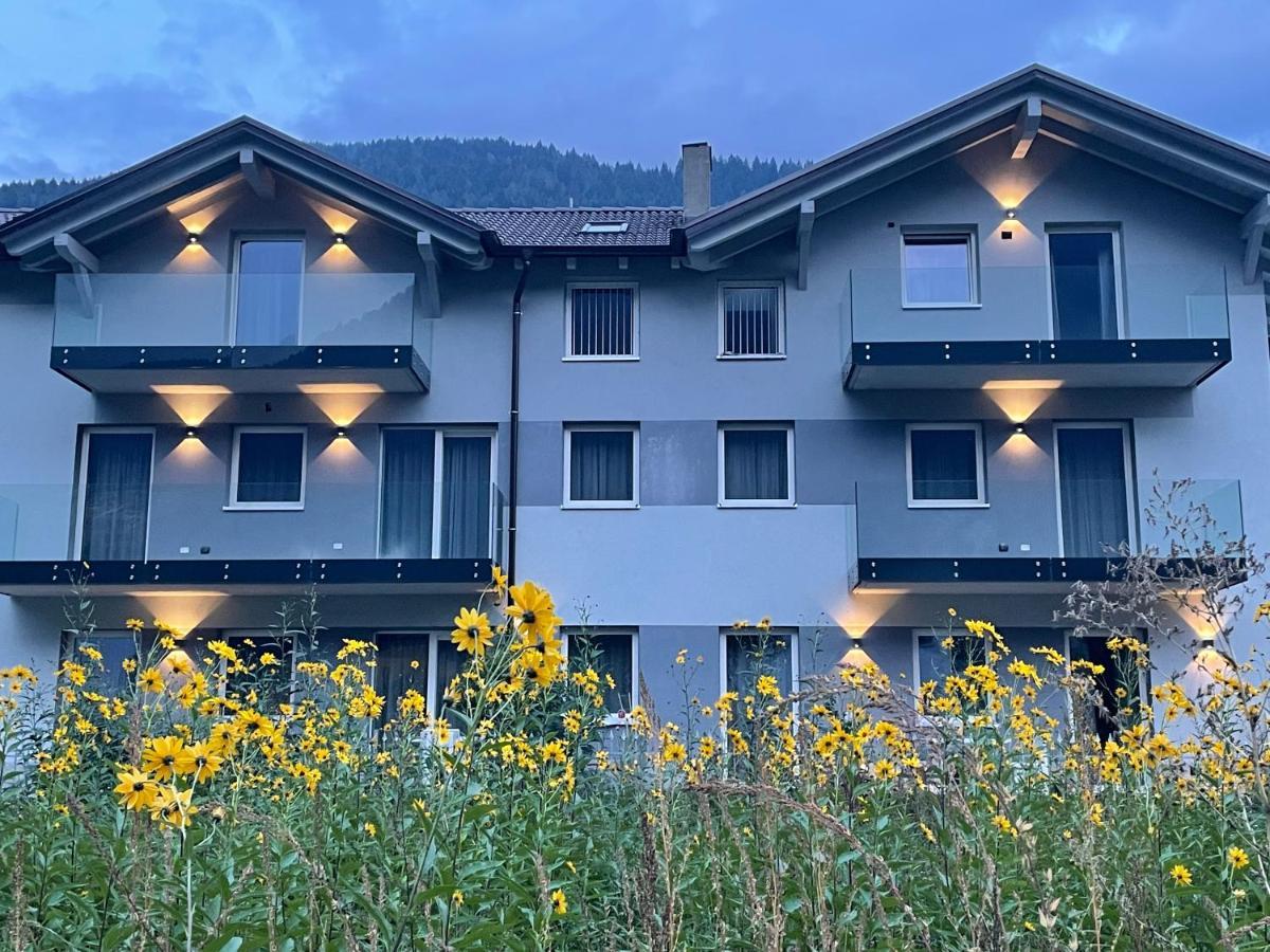 Rosensuite La Residenza Del Rosengarten Pinzolo Exterior foto